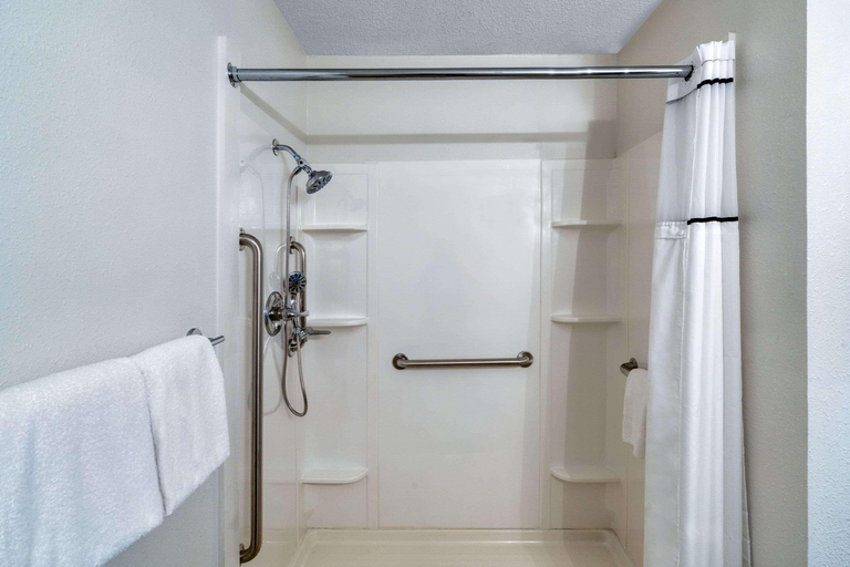 Bathroom 4, Hillside Crossing Nashville, Davidson