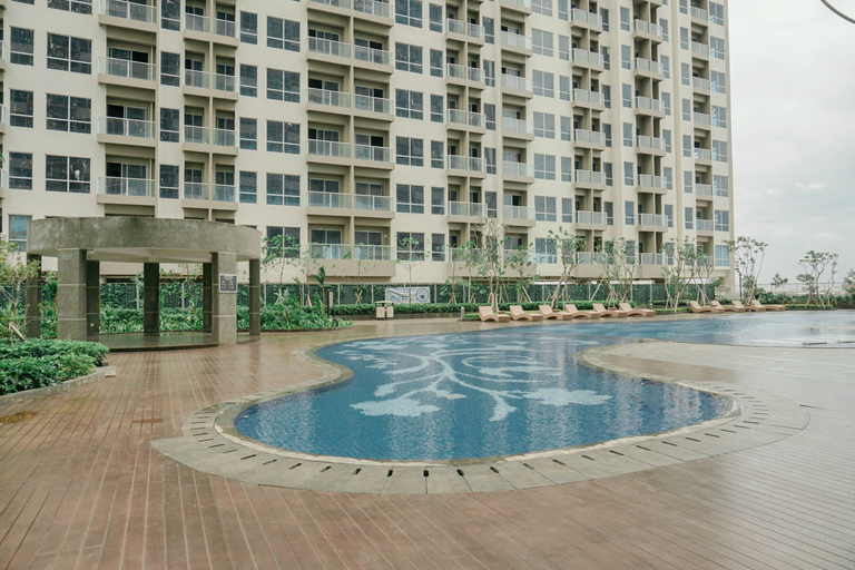 Sport & Beauty 2, Comfort and Homey Studio at Green Sedayu Apartment By Travelio, Jakarta Barat