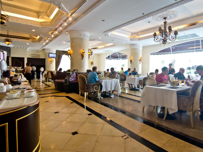Food & Drinks 4, LK Junior Wing (Metropole), Pattaya
