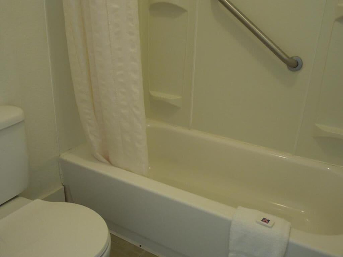 Bathroom 3, Stay4 Less, Spotsylvania