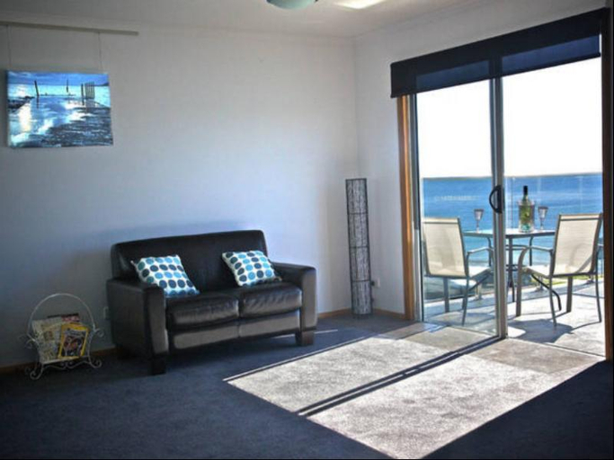 Exterior & Views 4, Penguin Beachfront Apartments, Central Coast - Pt A