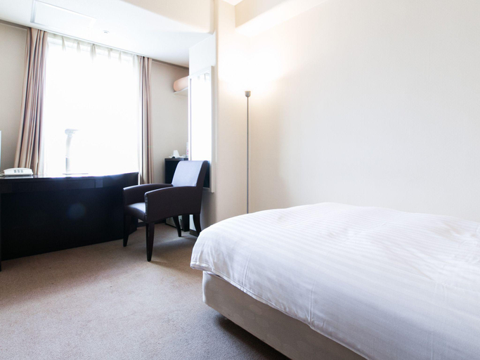 Bedroom 4, Hotel Crystal Palace, Hitachinaka
