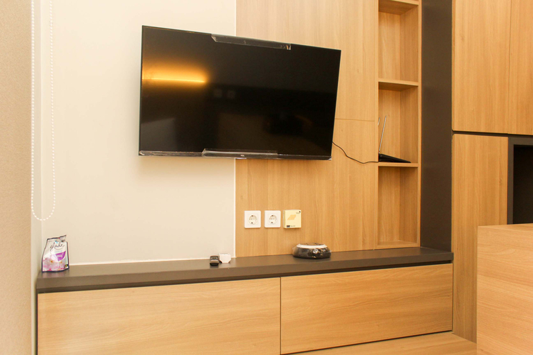 Others 2, Nice and Cozy Studio at Monroe Tower Apartment By Travelio, Cikarang