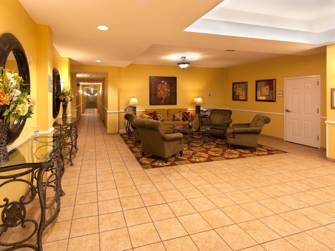 Public Area, La Quinta Inn & Suites by Wyndham Mobile - Daphne, Baldwin