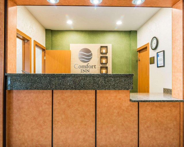 Public Area 3, Quality Inn Ashland, Grafton