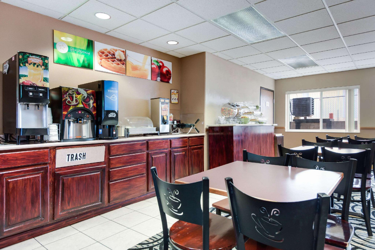 Food & Drinks 5, Quality Inn & Suites McCook, Red Willow
