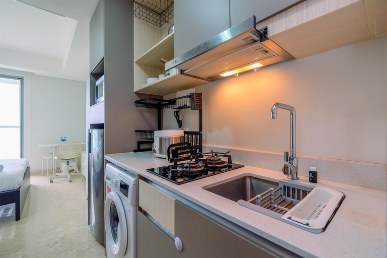 Others 4, Elegant Studio with Pool and Sea View at Gold Coast Apartment By Travelio, Jakarta Utara