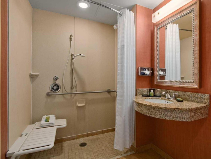 Bathroom 5, Embassy Suites by Hilton Hampton Convention Center, Hampton