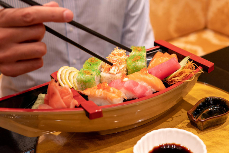 Food & Drinks 8