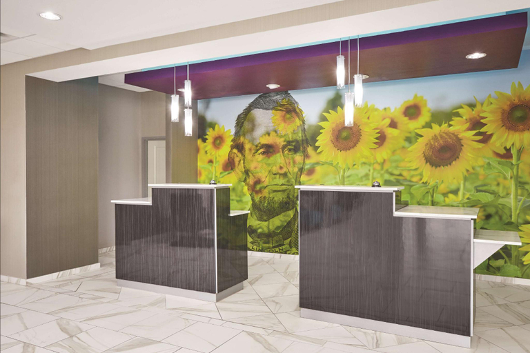 Public Area 2, La Quinta Inn & Suites by Wyndham Springfield IL, Sangamon