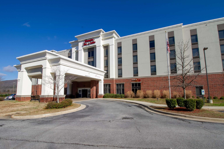 Exterior & Views 1, Hampton Inn & Suites Huntsville Hampton Cove, Madison