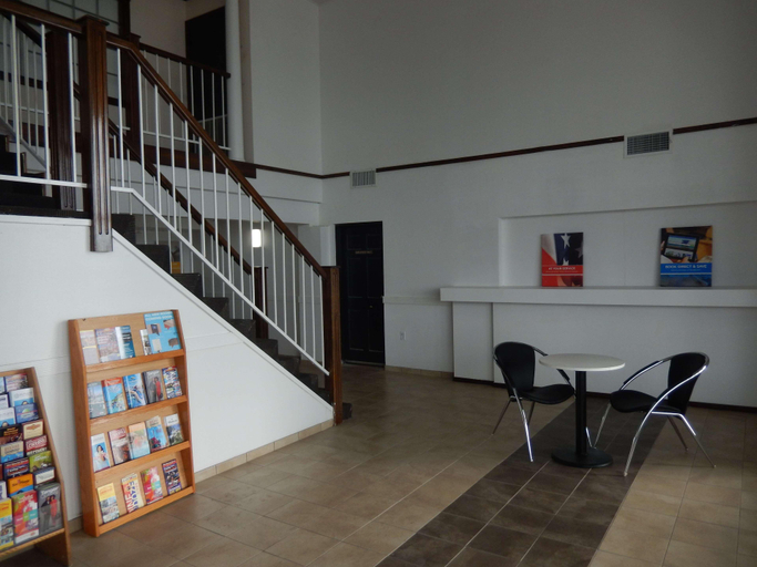 Public Area 2, Motel 6 Portland, TX, San Patricio
