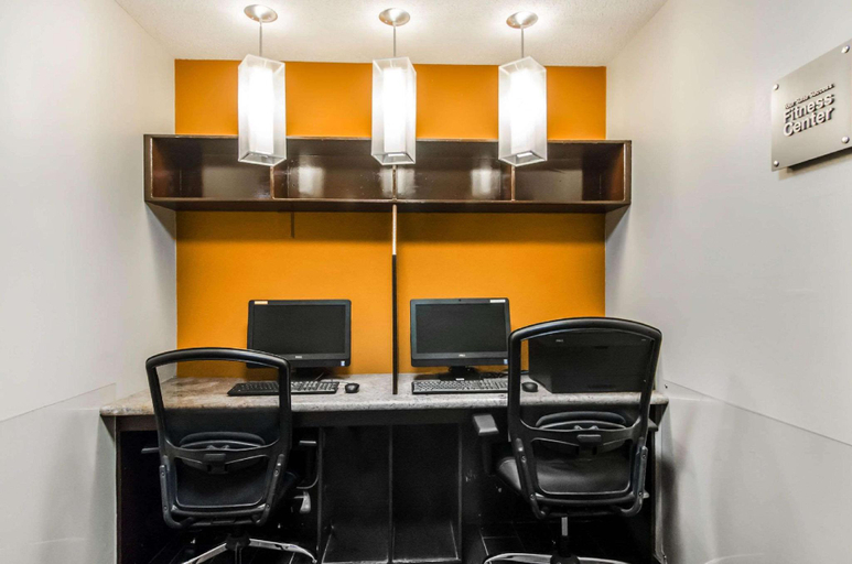 Others 5, Quality Suites St. Joseph, Buchanan