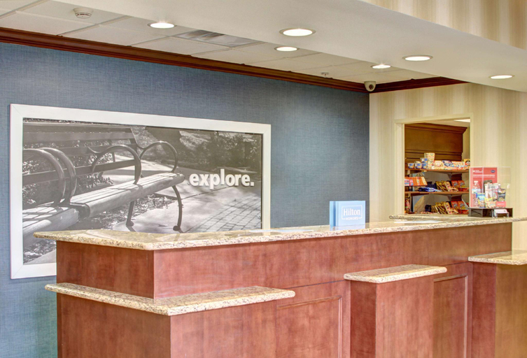 Public Area 2, Hampton Inn & Suites Alexandria, Douglas