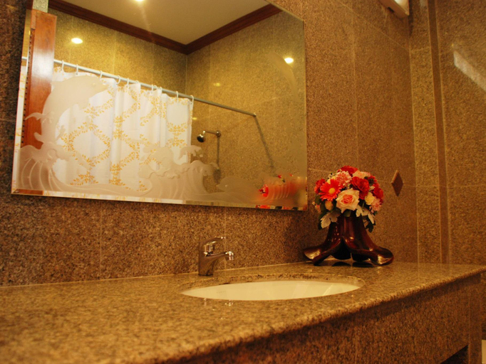 Bathroom 4, Martina Hotel, Muang Surin