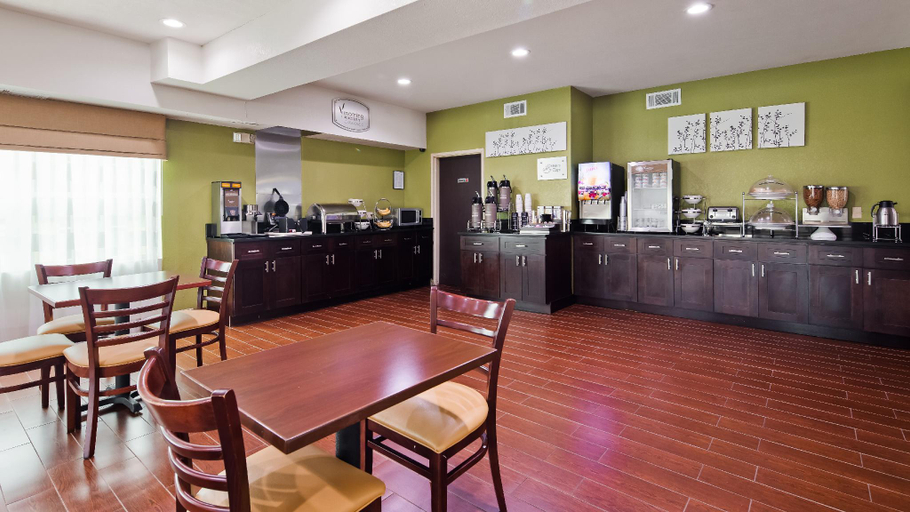 Food & Drinks 5, Wingate by Wyndham Macon West I-475, Bibb