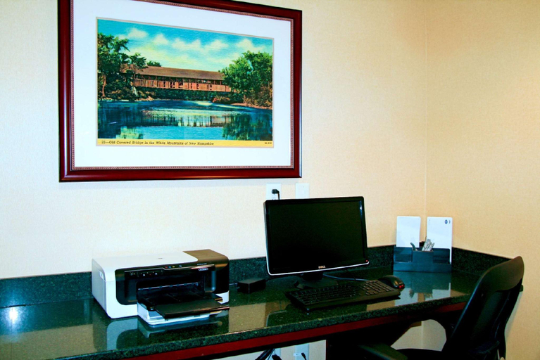 Public Area 2, Hampton Inn Littleton, Grafton