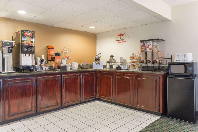 Others 4, Super 8 By Wyndham, Orangeburg, Orangeburg