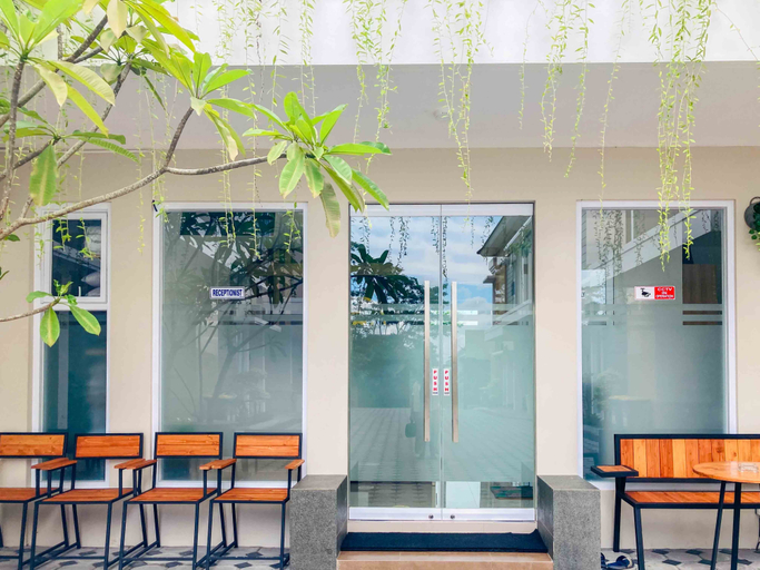 Public Area 2, RedDoorz Plus near JCM Yogyakarta, Yogyakarta