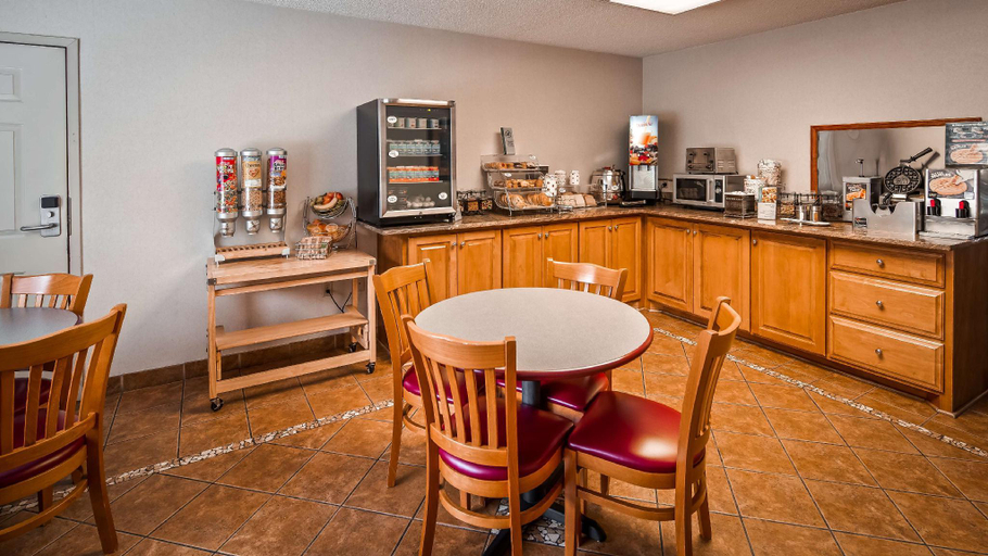 Food & Drinks 5, Bryson Inn, Surry