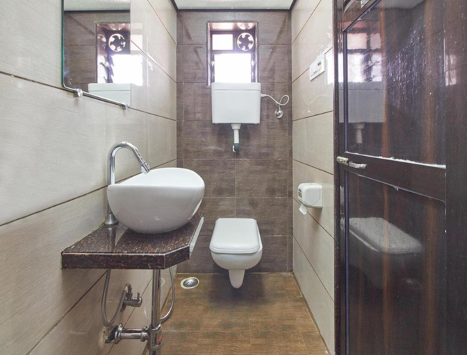 Bathroom 2, Hotel Oasis, Mumbai City