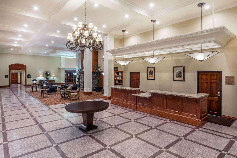 Public Area 2, Wyndham Visalia, Tulare