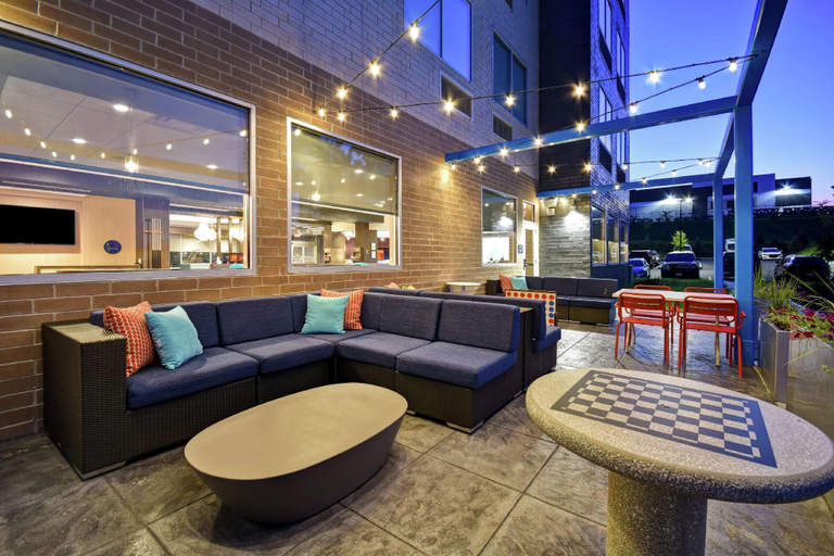 Public Area 2, Tru By Hilton Cincinnati Airport South Florence, Boone