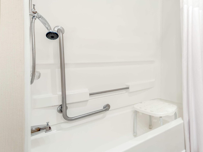 Bathroom 4, Howard Johnson by Wyndham Evansville East, Vanderburgh
