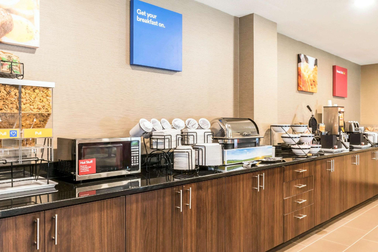 Food & Drinks 5, Comfort Inn Chambersburg North, Franklin