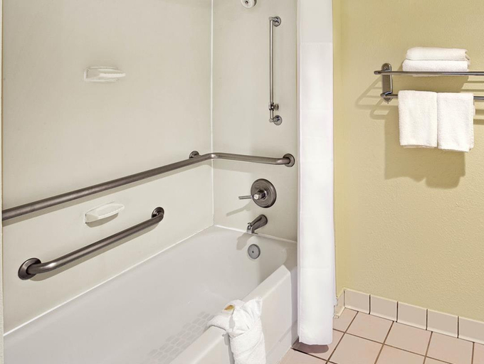 Bathroom 4, Days Inn by Wyndham Silver Spring, Montgomery