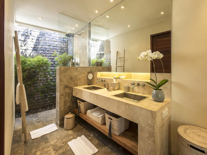 Bathroom 4, Tiga Puluh Villa, Badung