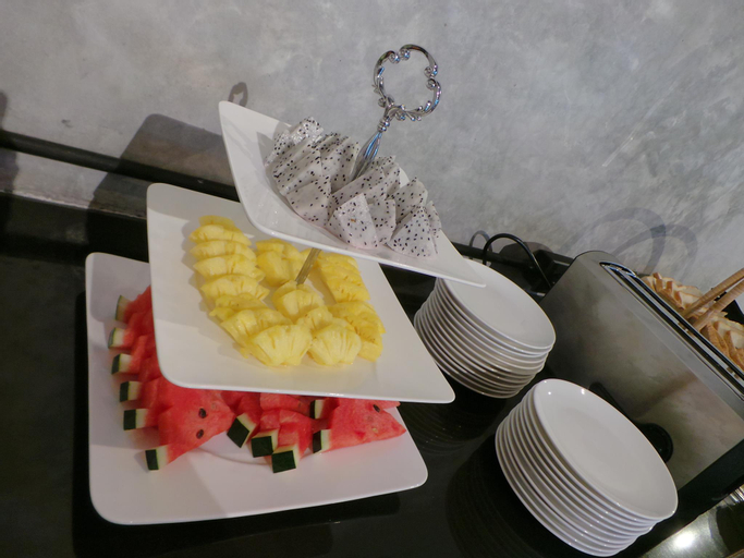 Food & Drinks 4, The Icon service apartment, Sri Mahar Pho