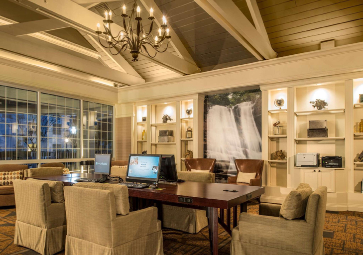 Public Area, DoubleTree Raleigh Durham Airport at Research Triangle Park, Durham