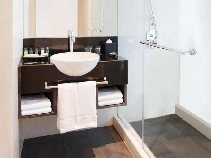 Bedroom 5, Four Points by Sheraton Jakarta Thamrin, Central Jakarta