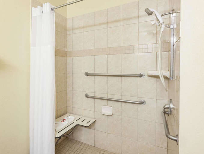 Bathroom 4, Bakersfield South Ca, Kern