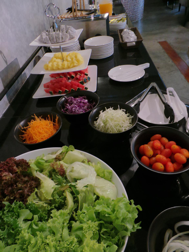 Food & Drinks 5, The Icon service apartment, Sri Mahar Pho