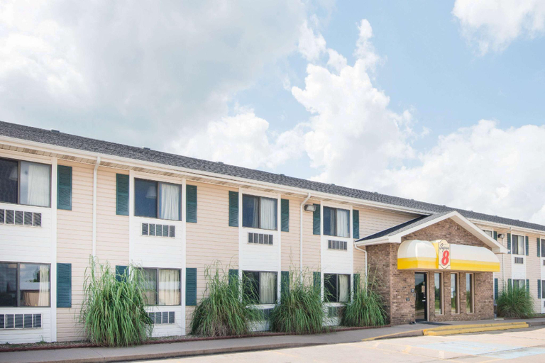 Exterior & Views 2, Super 8 by Wyndham El Dorado, Butler