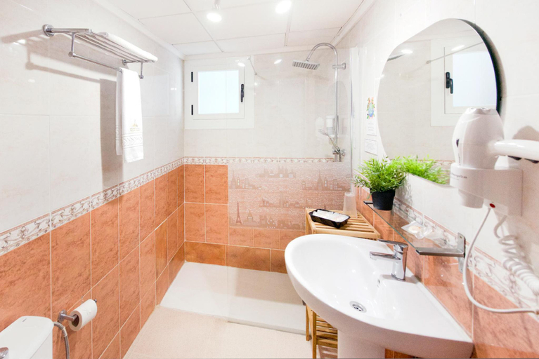 Bathroom 4, My Pretty Payma, Alicante