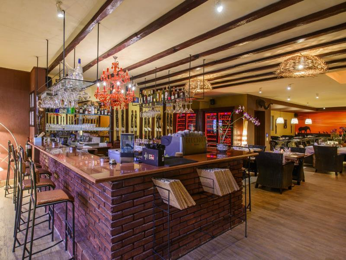 Food & Drinks 5, Seminyak Suite, Badung