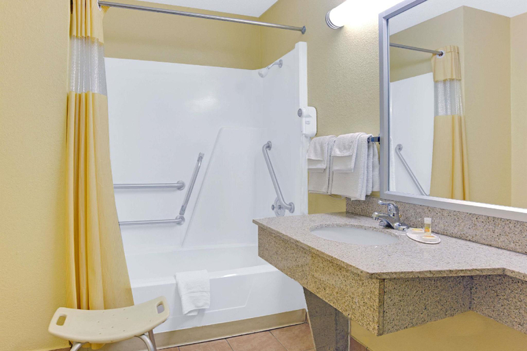 Bathroom 4, Days Inn by Wyndham Rock Hill, York