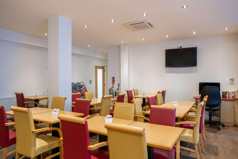 Food & Drinks 5, Comfort Inn Edgware Road W2, London