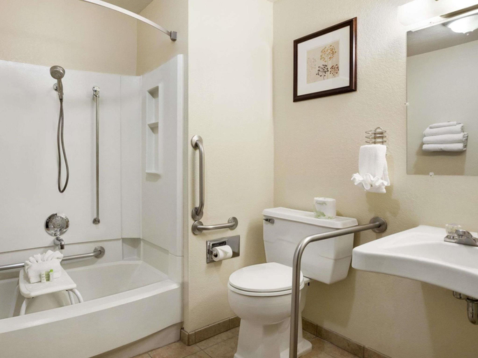 Bathroom 4, Super 8 by Wyndham Bozeman, Gallatin