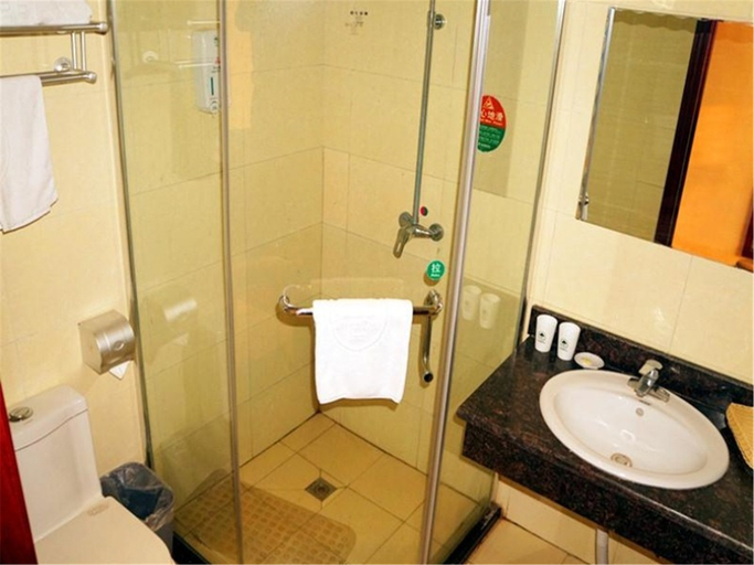 Bathroom 4, GreenTree Inn Beijing Shunyi Xinguozhan Express Hotel, Beijing