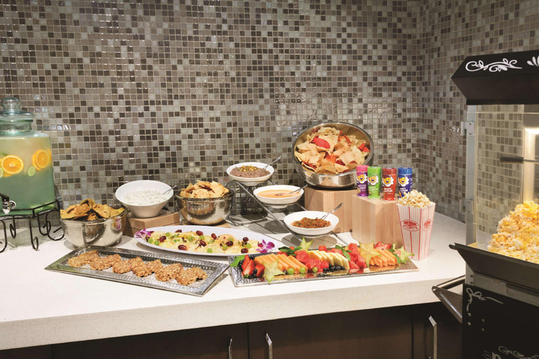 Food & Drinks 5, Embassy Suites San Antonio Brooks Hotel & Spa, Bexar