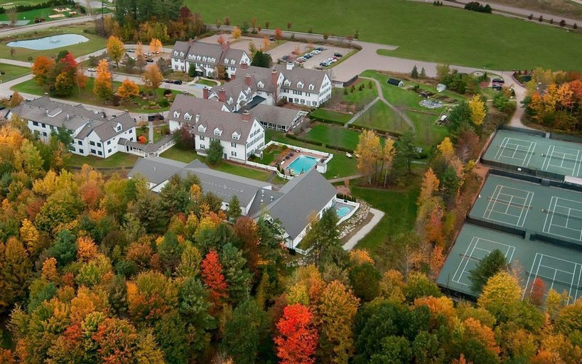 Exterior & Views
