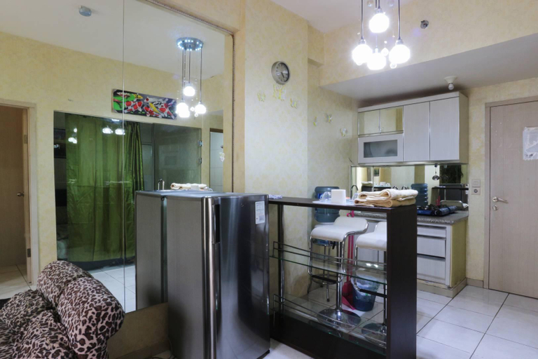 Bathroom 4, Rosani Apartment at Grand Center Point Bekasi, Bekasi