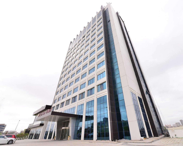 Exterior & Views 15