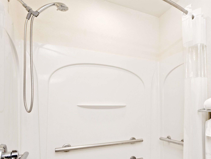 Bathroom 4, Microtel Inn & Suites by Wyndham Middletown, Orange