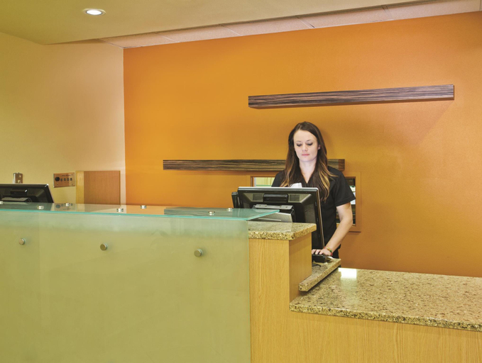 Public Area 2, La Quinta Inn & Suites by Wyndham Helena, Lewis and Clark