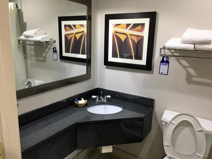 Bathroom 4, Best Western Deming Southwest Inn, Luna